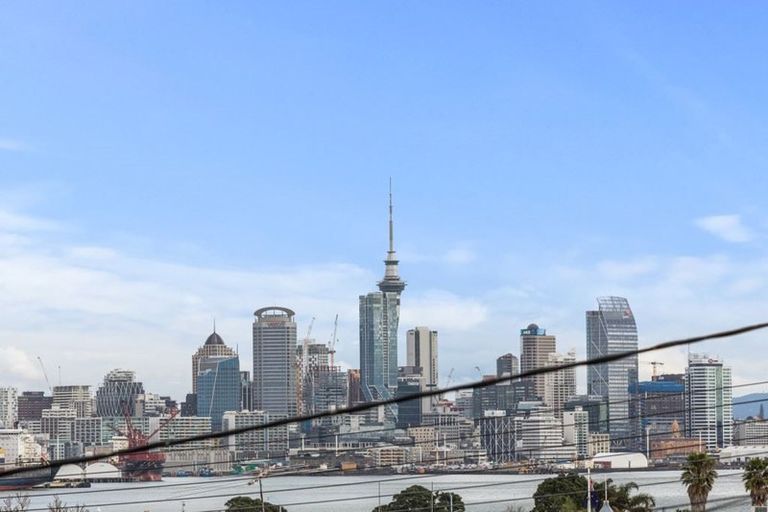 Photo of property in 20 Buchanan Street, Devonport, Auckland, 0624