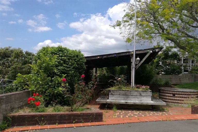 Photo of property in 191a Te Atatu Road, Te Atatu South, Auckland, 0610