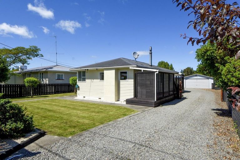 Photo of property in 65 Victoria Street, Carterton, 5713