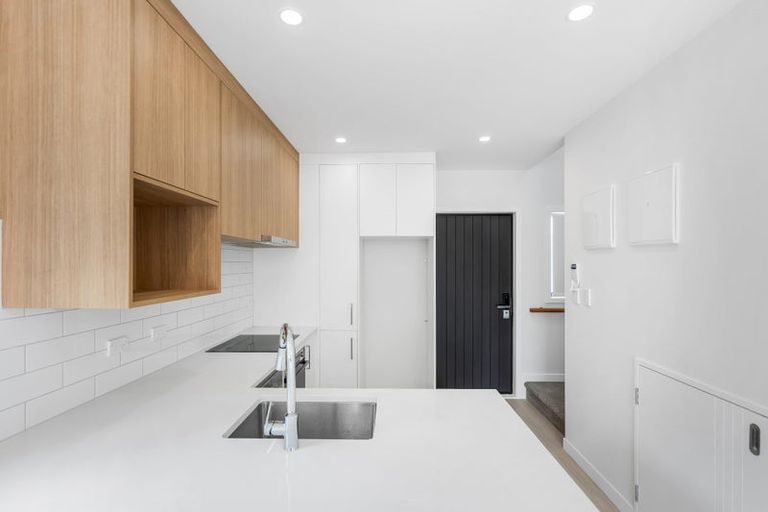 Photo of property in 2/10 Orchard Street, Wadestown, Wellington, 6012