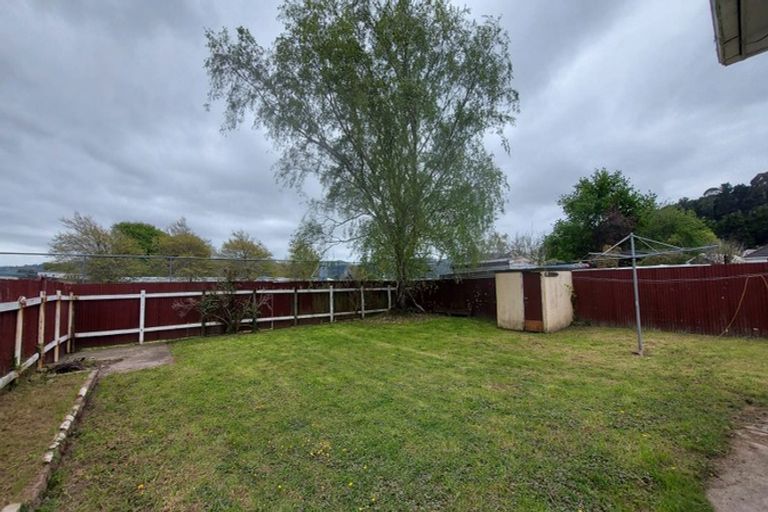 Photo of property in 5 Fleet Street, Naenae, Lower Hutt, 5011