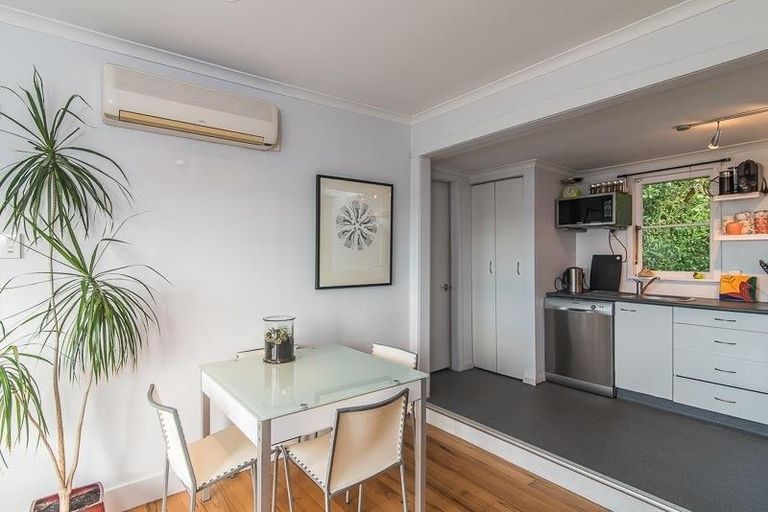 Photo of property in 92 Duncan Terrace, Kilbirnie, Wellington, 6022