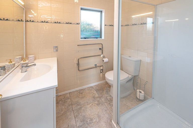 Photo of property in 6 Holdsworth Drive, Otamatea, Whanganui, 4500