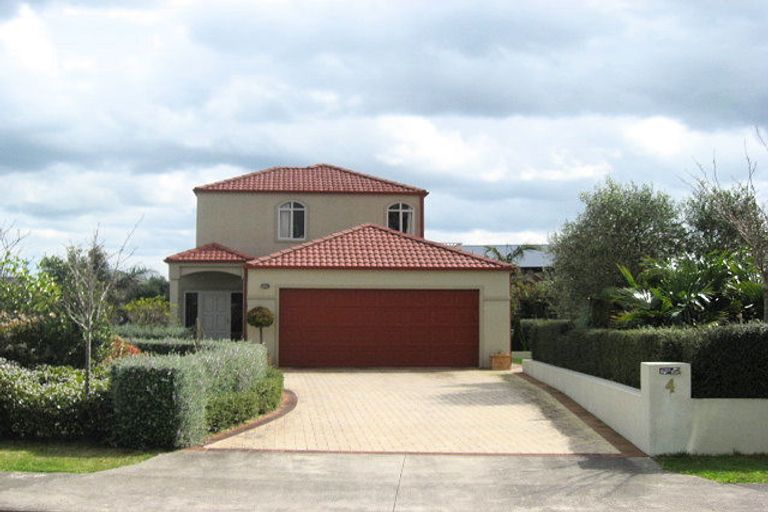 Photo of property in 4 Highfield Place, Highlands Park, New Plymouth, 4312