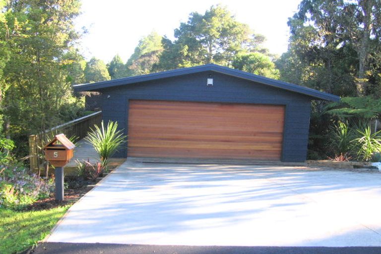 Photo of property in 5 Karen Road, Laingholm, Auckland, 0604