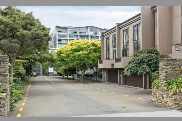 Photo of property in Mendosa Terraces Apartments, 14/9 Ebor Street, Te Aro, Wellington, 6011