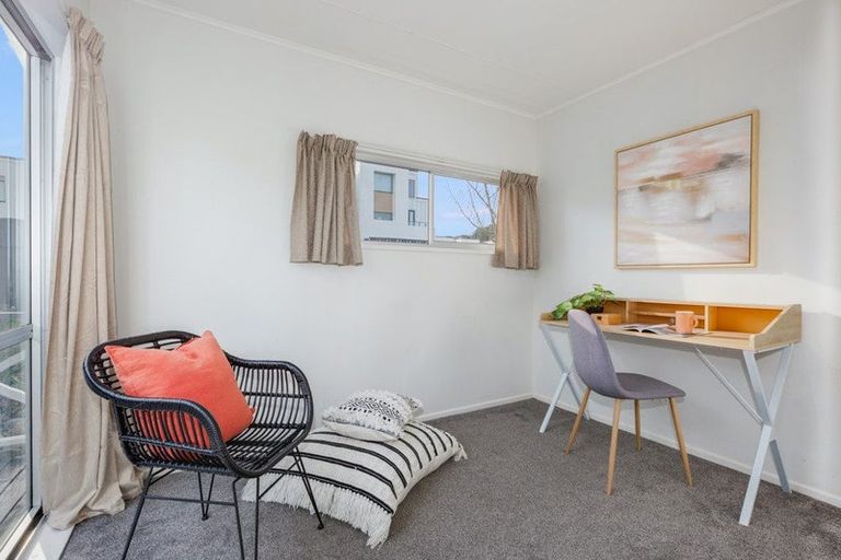 Photo of property in 2 Pascoe Avenue, Paremata, Porirua, 5026