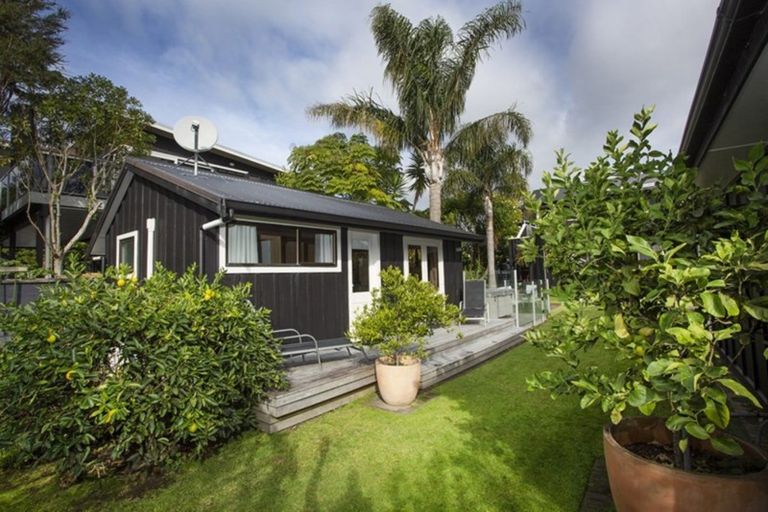 Photo of property in 614 Harbour View Road, Whangamata, 3620
