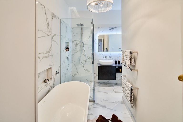 Photo of property in 62 Hobson Street, Thorndon, Wellington, 6011