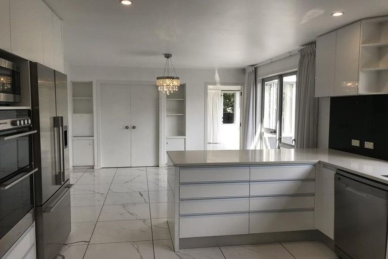 Photo of property in 23 Selwyn Terrace, Thorndon, Wellington, 6011