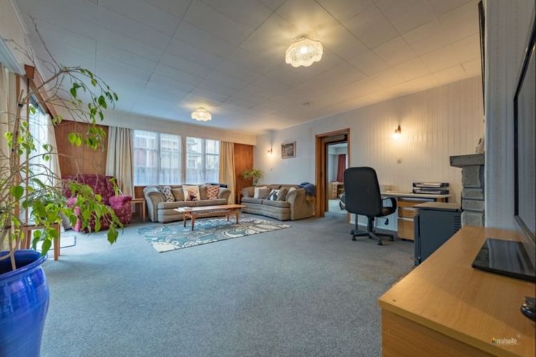 Photo of property in 18 Gibson Crescent, Naenae, Lower Hutt, 5011