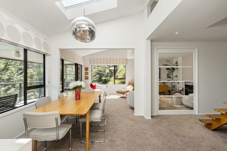 Photo of property in 136 Cheviot Road, Lowry Bay, Lower Hutt, 5013