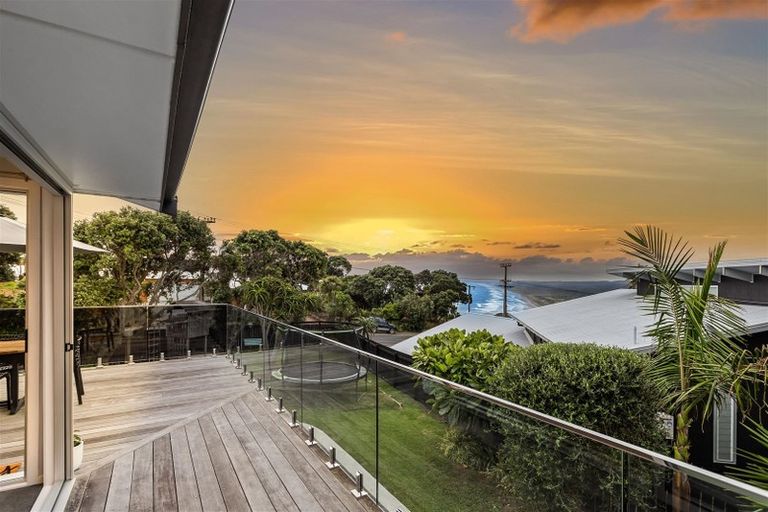 Photo of property in 84 Waitea Road, Muriwai, Waimauku, 0881