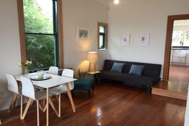 Photo of property in 41 Sutherland Road, Melrose, Wellington, 6023