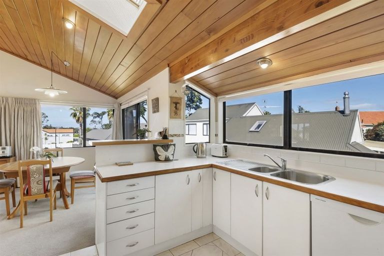 Photo of property in 3/11 Faulkner Road, Northcote Point, Auckland, 0627
