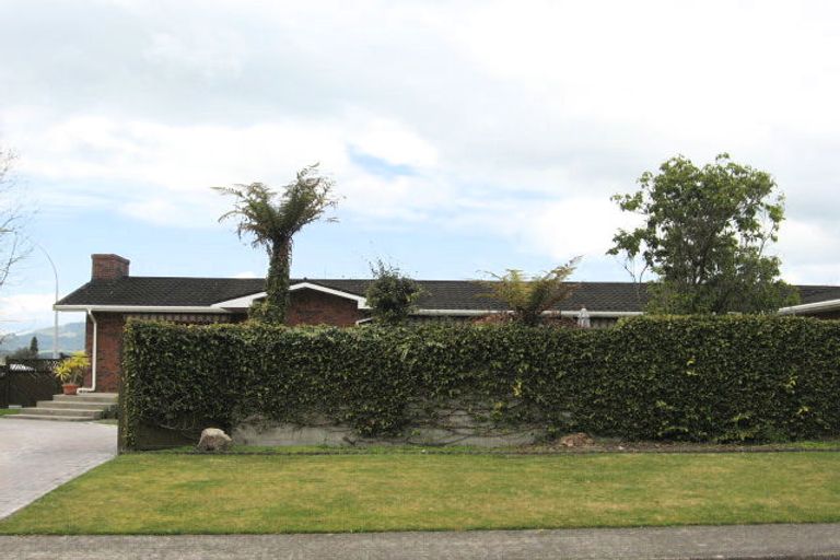 Photo of property in 2 Batten Street, Glenholme, Rotorua, 3010