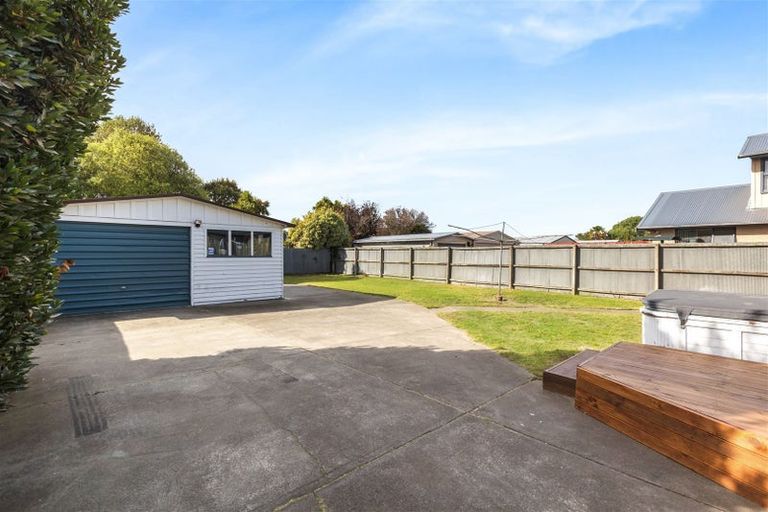 Photo of property in 467 Mairehau Road, Parklands, Christchurch, 8083