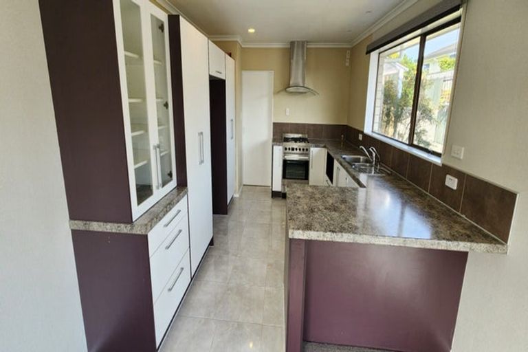 Photo of property in 17 Antonia Place, Bell Block, New Plymouth, 4312