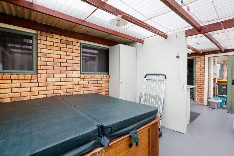 Photo of property in 2 Brunswick Place, Rototuna North, Hamilton, 3210