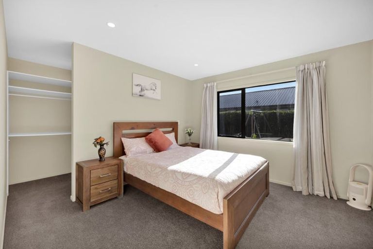 Photo of property in 12 Kotare Drive, Waiwhakaiho, New Plymouth, 4312