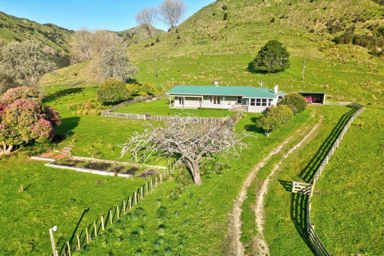 Photo of property in 868 Makakaho Road, Ngamatapouri, Whanganui, 4588