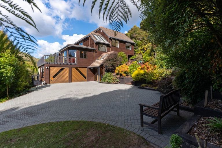 Photo of property in 9 Furneaux Grove, Whitby, Porirua, 5024