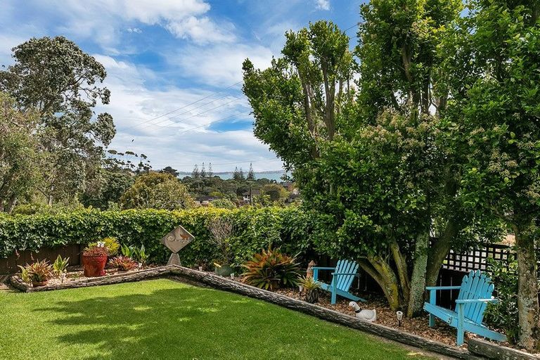 Photo of property in 2/22 Long Bay Drive, Torbay, Auckland, 0630