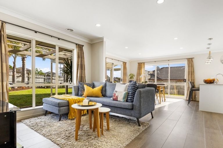 Photo of property in 51 William Gamble Drive, Greenhithe, Auckland, 0632