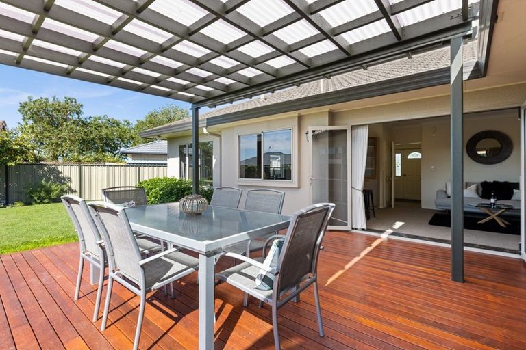 Photo of property in 6 Rosehill Way, Taradale, Napier, 4112