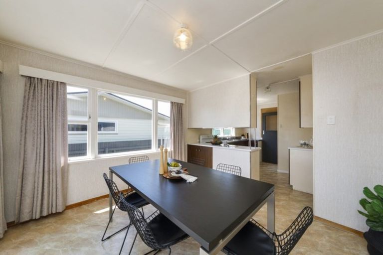 Photo of property in 6 Lockhart Avenue, Milson, Palmerston North, 4414