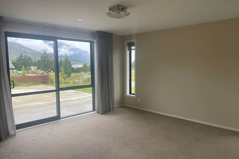 Photo of property in 2 Batsford Lane, Lower Shotover, Queenstown, 9371
