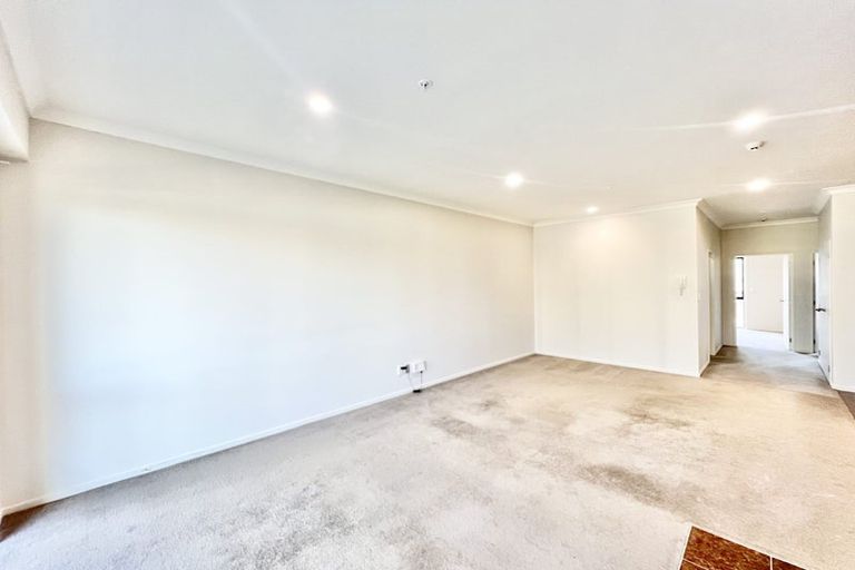 Photo of property in 105/132 Stancombe Road, Flat Bush, Auckland, 2016