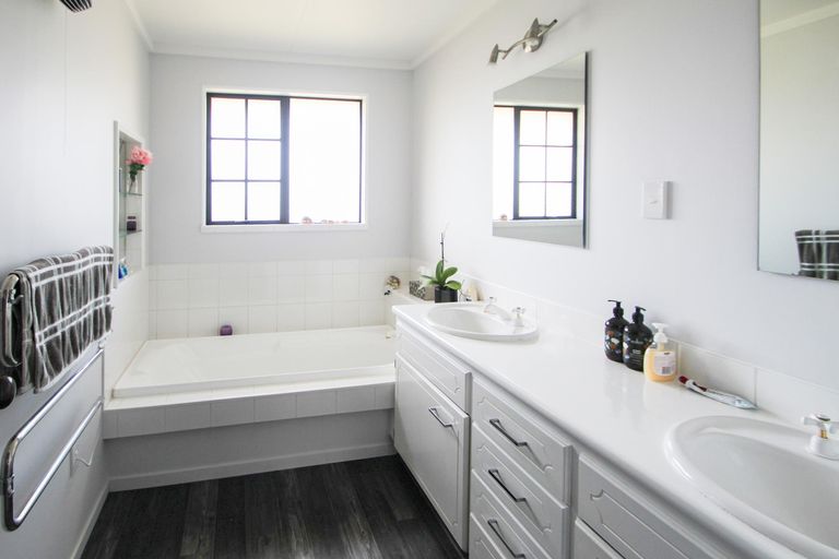 Photo of property in 29 Walbrook Crescent, Oamaru North, Oamaru, 9400