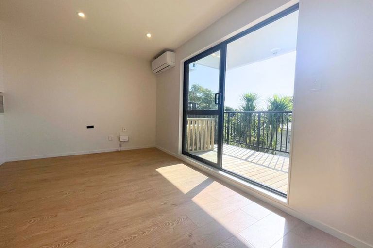 Photo of property in 104/318 Wairau Road, Glenfield, Auckland, 0629