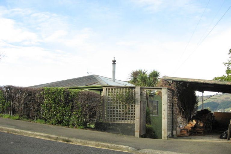 Photo of property in 6 Adderley Terrace, Ravensbourne, Dunedin, 9022
