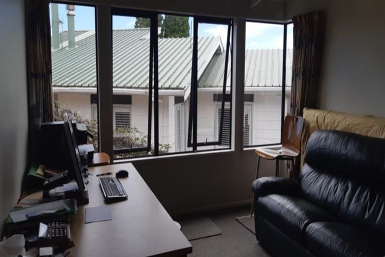 Photo of property in 9 Rewa Place, Lansdowne, Masterton, 5810