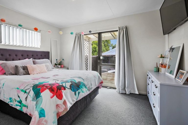 Photo of property in 12 Kentucky Crescent, Nawton, Hamilton, 3200