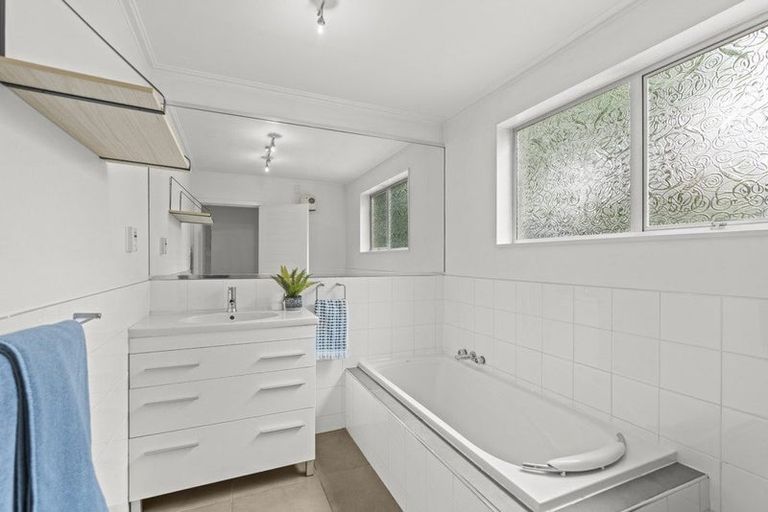 Photo of property in 2/14c Cashmere Road, Cashmere, Christchurch, 8022