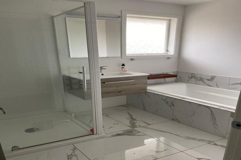 Photo of property in 2a Curzon Place, Parklands, Christchurch, 8083