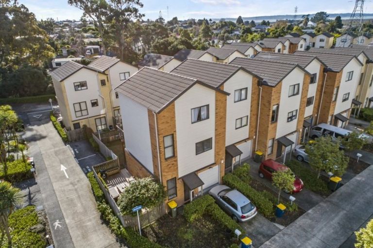 Photo of property in St Claire Village, 70/172 Mcleod Road, Te Atatu South, Auckland, 0610