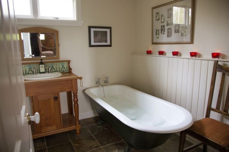 Photo of property in Lombardy Cottage, 162 Shepherds Flat Road, Cambrians, Oturehua, 9386