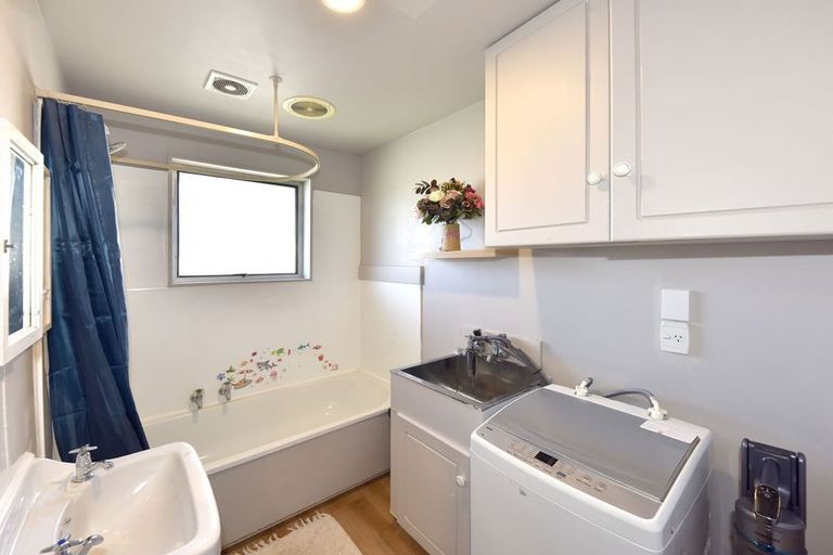 Photo of property in 3/9a Avonhead Road, Avonhead, Christchurch, 8042