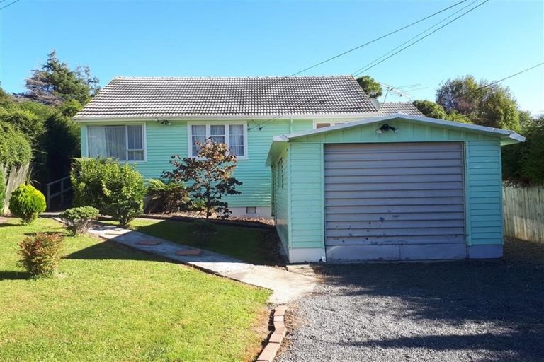 Photo of property in 115 Judd Crescent, Naenae, Lower Hutt, 5011