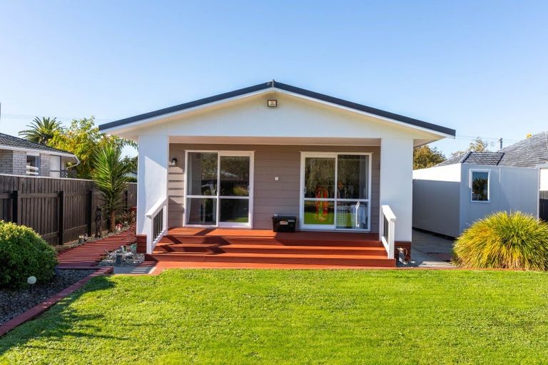 Photo of property in 63 Burgoyne Street, Woodville, 4920