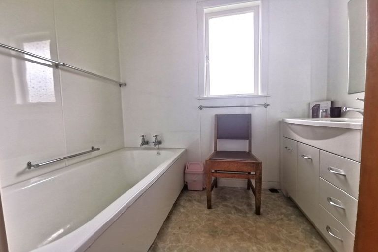 Photo of property in 105 Apatu Street, Wairoa, 4108