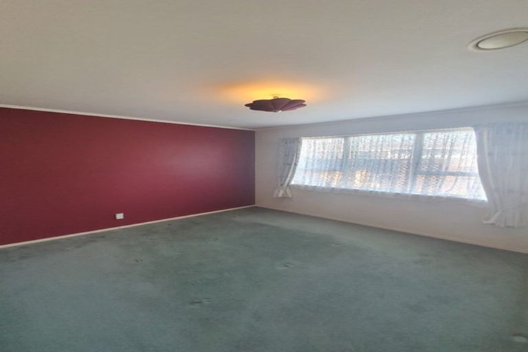 Photo of property in 2/108 Beach Road, Pahurehure, Papakura, 2113