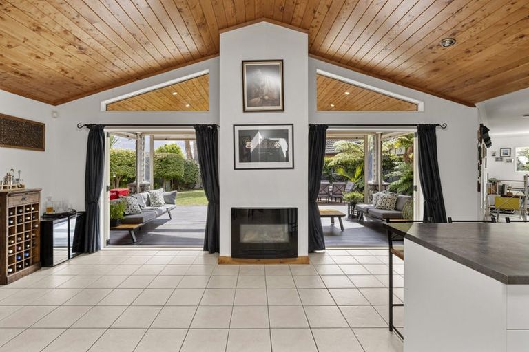 Photo of property in 2 Merlot Place, Rototuna, Hamilton, 3210