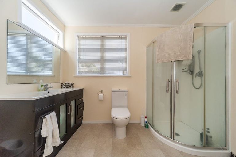 Photo of property in 7 Magnolia Grove, Maungaraki, Lower Hutt, 5010