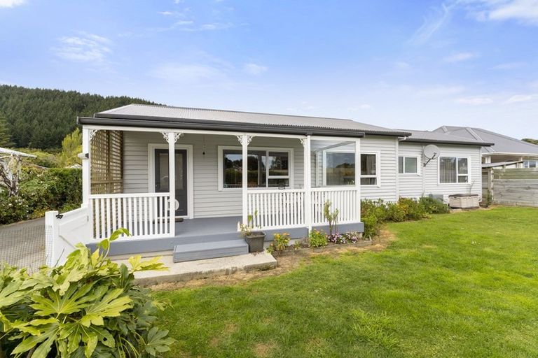 Photo of property in 52 Hinemoa Street, Paraparaumu, 5032