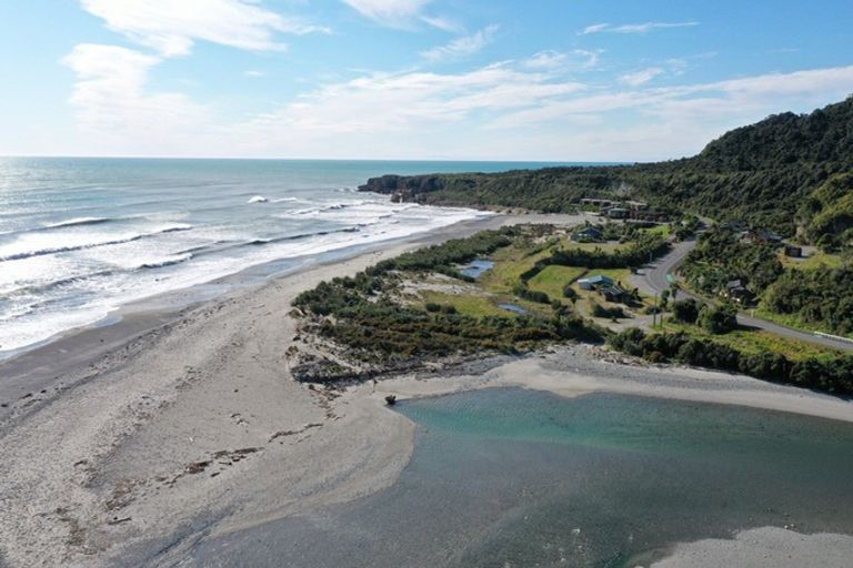 Photo of property in 4161 Coast Road, Punakaiki, 7873